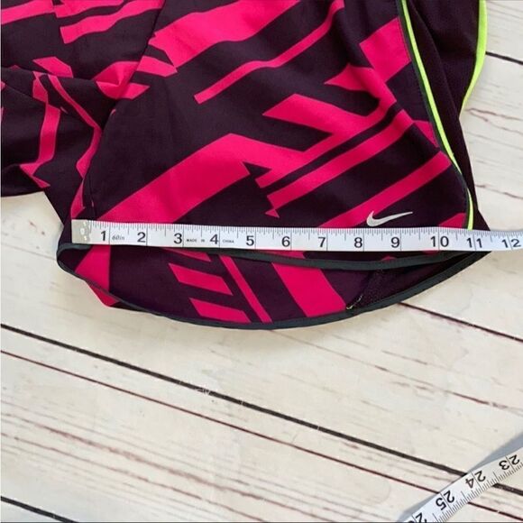 Nike Dri-Fit Running Shorts Size Medium - Picture 11 of 11